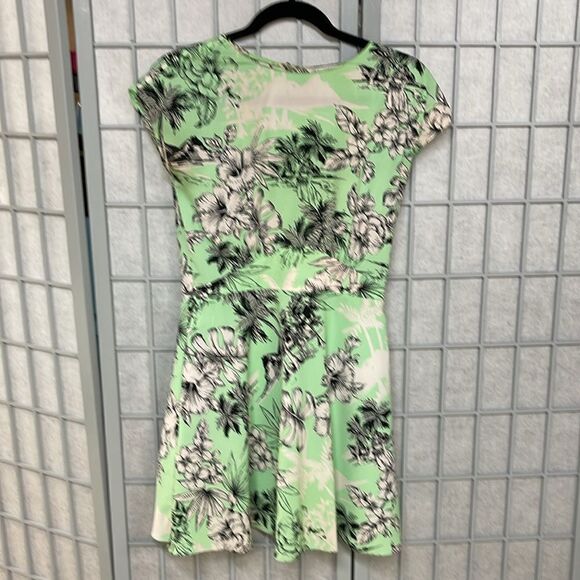 ZARA Trafaluc Green Mint Floral, Casual Sleeveless Mini Dress, Size Small - Picture 2 of 7